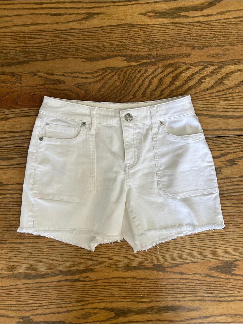 Tommy Bahama Ella Twill Denim Cutoff Shorts, size 2, 4 inch, NWOT